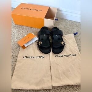 Louis Vuitton Bom Dia Flat Comfort Mule size 39.5 MINT CONDITIONS